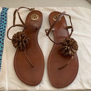 Tory Burch Cherilyn Pom Pom Sandal In Tan Size 11